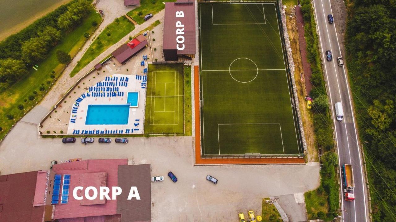 Hotel Class Brezoi Kültér fotó